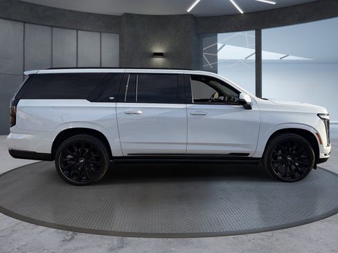 Certified 2026 Cadillac Escalade ESV Sport w/ LPO, ONYX Package AWD/4WD image 7