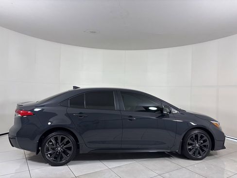 Used 2025 Toyota Corolla SE image 6