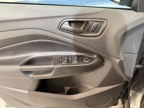 Used 2017 Ford Escape S image 9