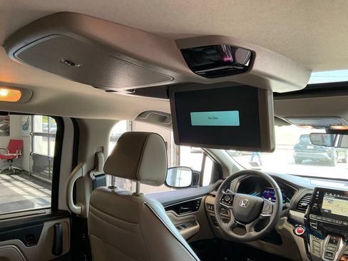 Used 2024 Honda Odyssey Elite image 21