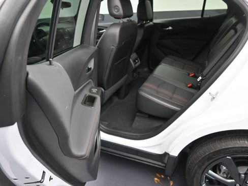 Used 2023 Chevrolet Equinox RS FWD image 12