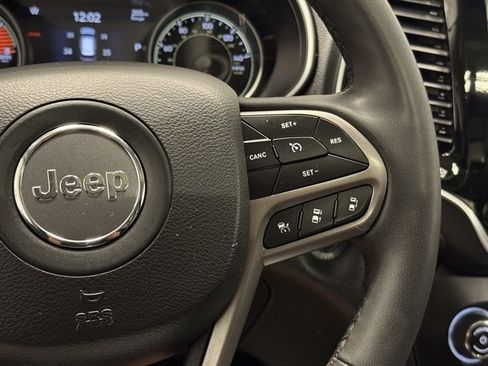 Used 2022 Jeep Cherokee Limited AWD/4WD image 26