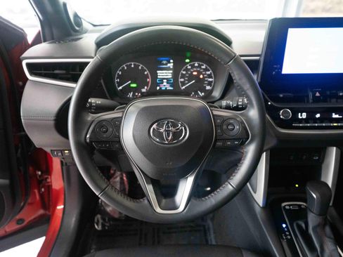 Used 2025 Toyota Corolla Cross AWD Hybrid w/ Moonroof Package image 21