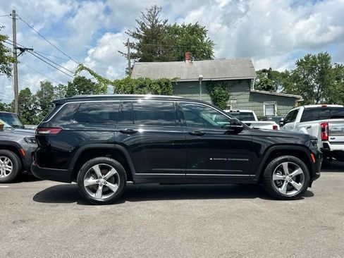 Used 2022 Jeep Grand Cherokee L Limited AWD/4WD image 17