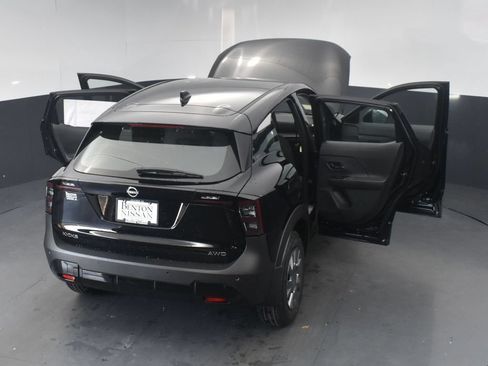 Used 2025 Nissan Kicks S AWD/4WD image 24
