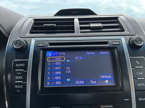Used 2012 Toyota Camry SE FWD image 20