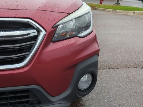 Used 2018 Subaru Outback 2.5i Limited image 10