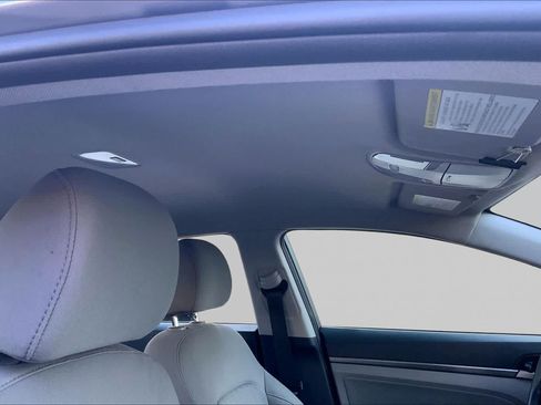 Used 2018 Hyundai Elantra SEL FWD image 14