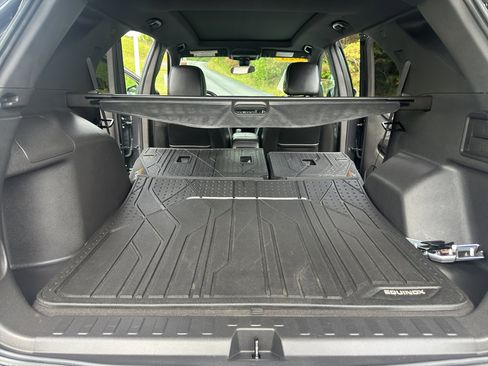 Used 2023 Chevrolet Equinox RS w/ RS Leather Package image 12