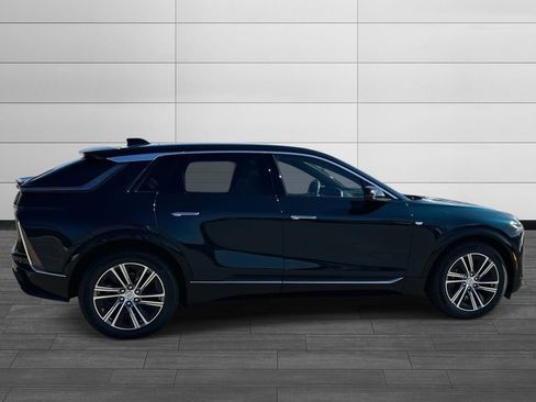 New 2026 Cadillac Lyriq Premium Luxury image 6