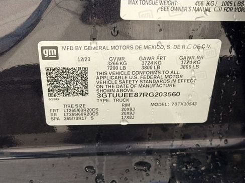 Used 2024 GMC Sierra 1500 AT4 w/ Technology Package image 29