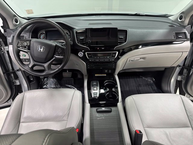 Used 2019 Honda Pilot Elite image 4
