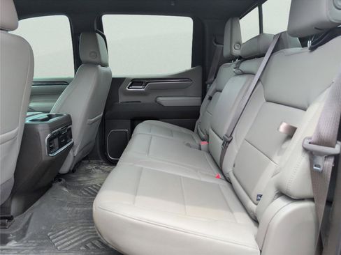 Used 2023 Chevrolet Silverado 1500 LTZ AWD/4WD image 31