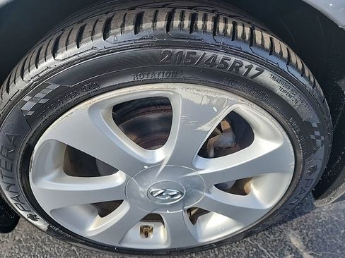 Used 2013 Hyundai Elantra Limited w/ Technology Pkg image 28