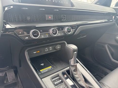 Used 2025 Honda CR-V Sport Touring image 17