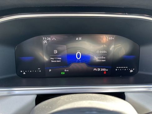 New 2026 Volkswagen Taos SE image 16