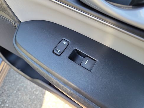 Used 2022 Honda CR-V EX-L image 11