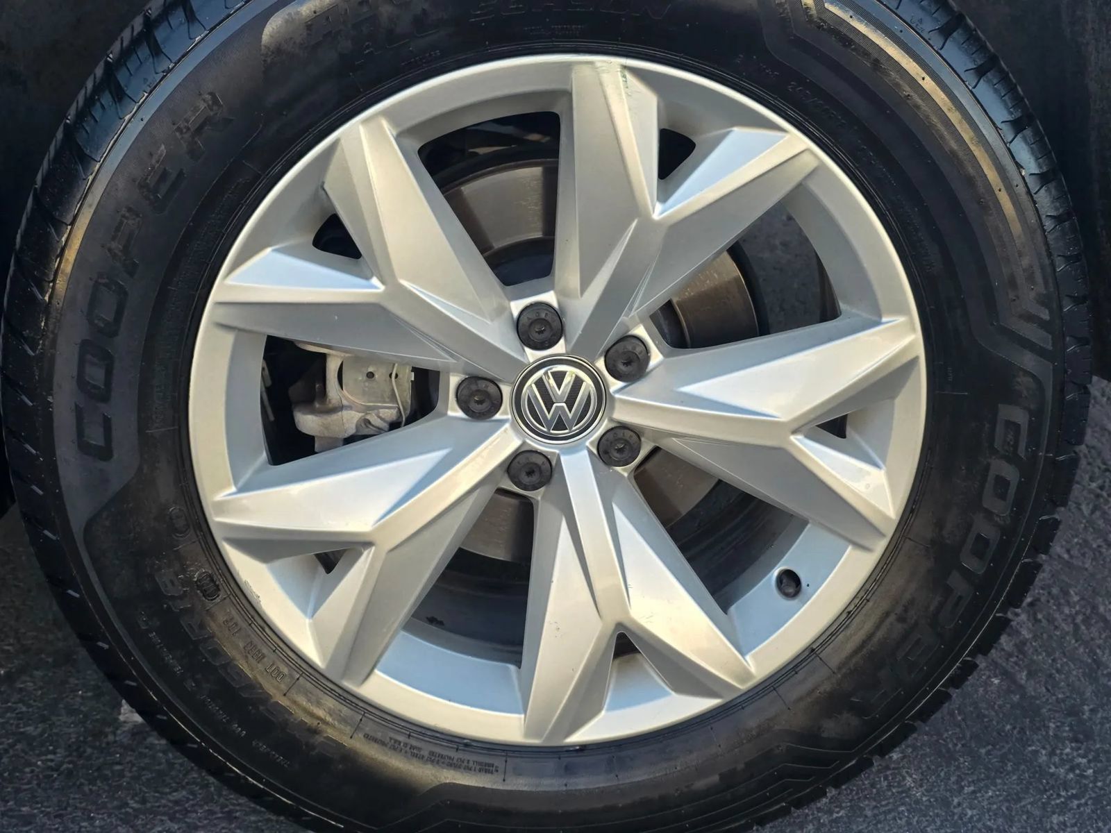 Used 2019 Volkswagen Atlas SE FWD image 21