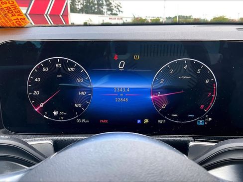 Used 2025 Mercedes-Benz GLB 250 image 26