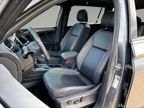 Used 2024 Volkswagen Tiguan SE R-Line w/ MDO Package, Two-Row AWD/4WD image 25