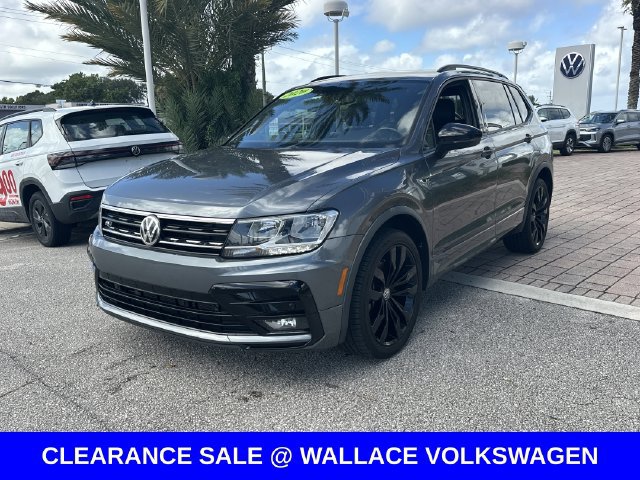 Used 2020 Volkswagen Tiguan SE R-Line FWD image 2