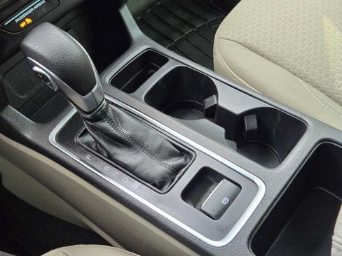 Used 2019 Ford Escape SE FWD image 21