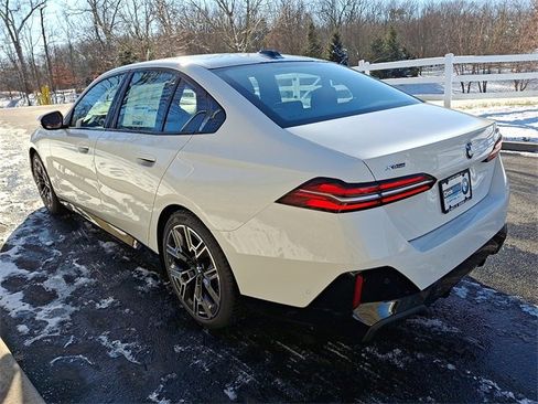 New 2026 BMW 530i xDrive 530i xDrive w/ Executive Package image 4