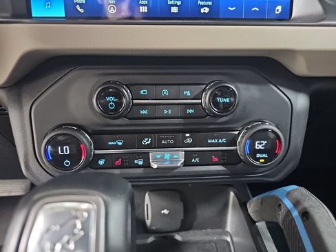 Used 2023 Ford Bronco Wildtrak AWD/4WD image 27