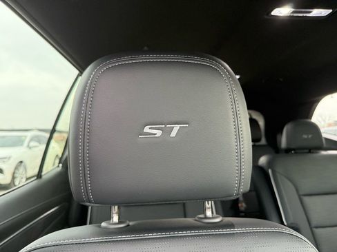 Used 2025 Buick Enclave Sport Touring image 33