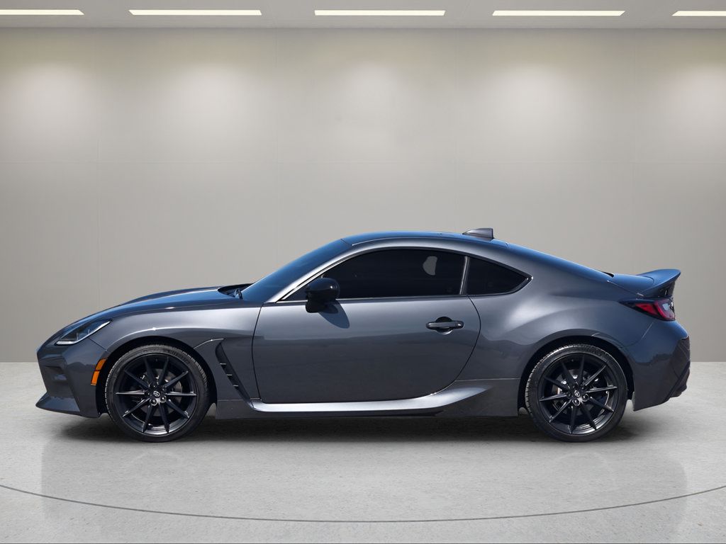 Used 2023 Toyota GR86 Premium w/ ALL Weather Mat Package (TMS) RWD image 4