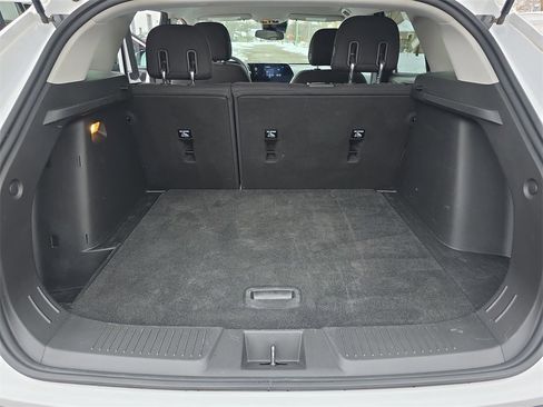 Used 2024 Chevrolet Trax LS w/ LS Convenience Package image 12