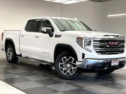 New 2025 GMC Sierra 1500 SLT w/ SLT Premium Package