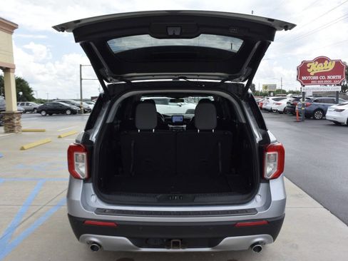 Used 2022 Ford Explorer XLT w/ Equipment Group 202A image 46