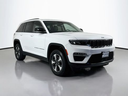 Used 2023 Jeep Grand Cherokee 4WD 4xe image 4