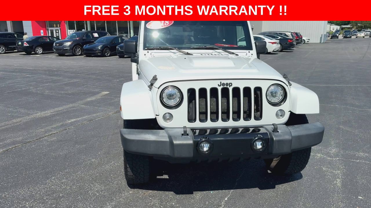 Used 2018 Jeep Wrangler Unlimited Sahara AWD/4WD image 4