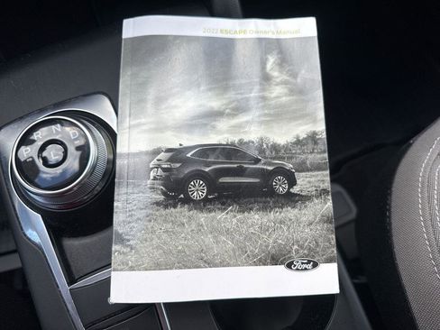 Used 2022 Ford Escape SE w/ Convenience Package image 32
