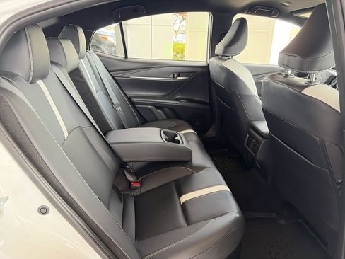 Certified 2025 Toyota Camry SE FWD image 21