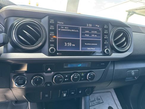 Used 2021 Toyota Tacoma TRD Off-Road AWD/4WD image 17