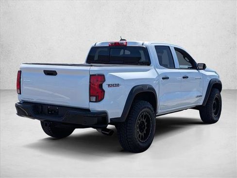 Used 2024 Chevrolet Colorado Trail Boss w/ Technology Package AWD/4WD image 4