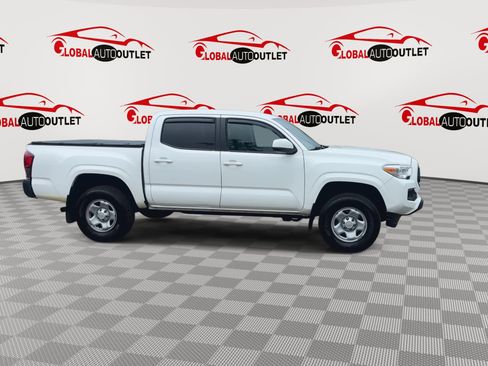 Used 2021 Toyota Tacoma SR AWD/4WD image 9