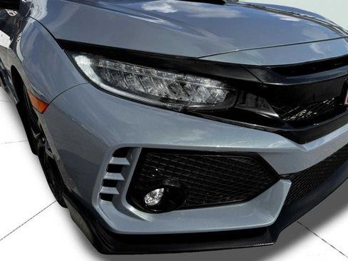 Used 2019 Honda Civic Type R image 11