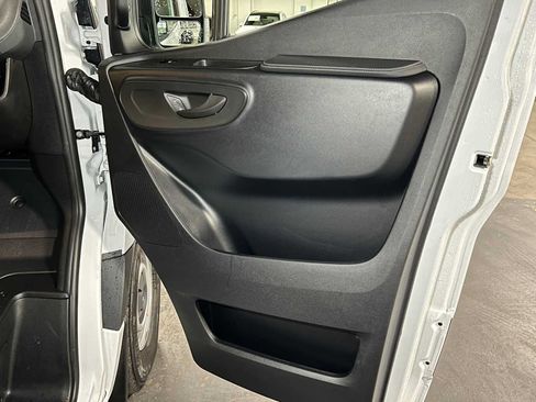 Used 2025 Mercedes-Benz Sprinter 2500 image 10
