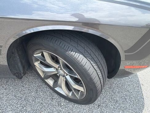 Used 2016 Dodge Challenger SXT w/ Driver Convenience Group RWD image 7