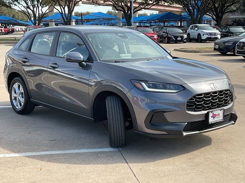 Used 2025 Honda HR-V LX image 4