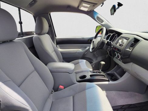 Used 2011 Toyota Tacoma 4x4 Regular Cab image 15