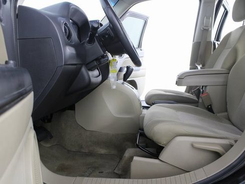 Used 2014 Jeep Patriot Latitude image 13