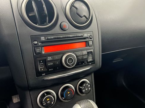 Used 2014 Nissan Rogue S image 14