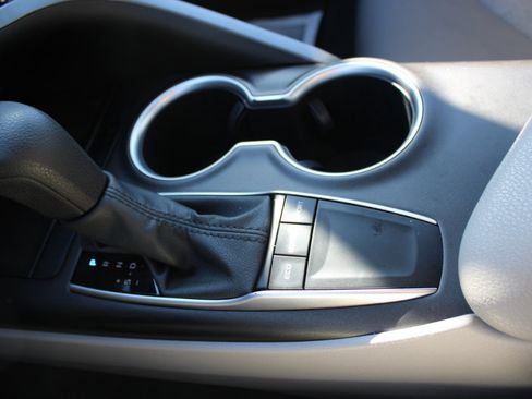 Used 2023 Toyota Camry LE image 32