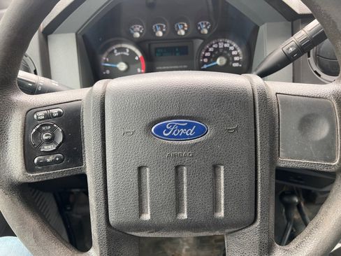 Used 2015 Ford F550 4x4 Regular Cab Super Duty image 20