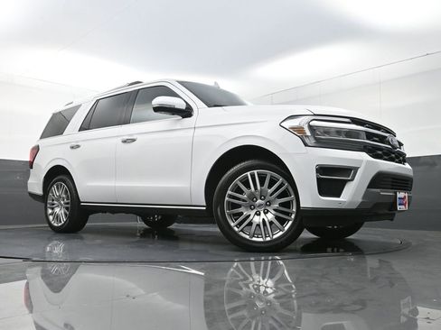 Used 2024 Ford Expedition Limited AWD/4WD image 28
